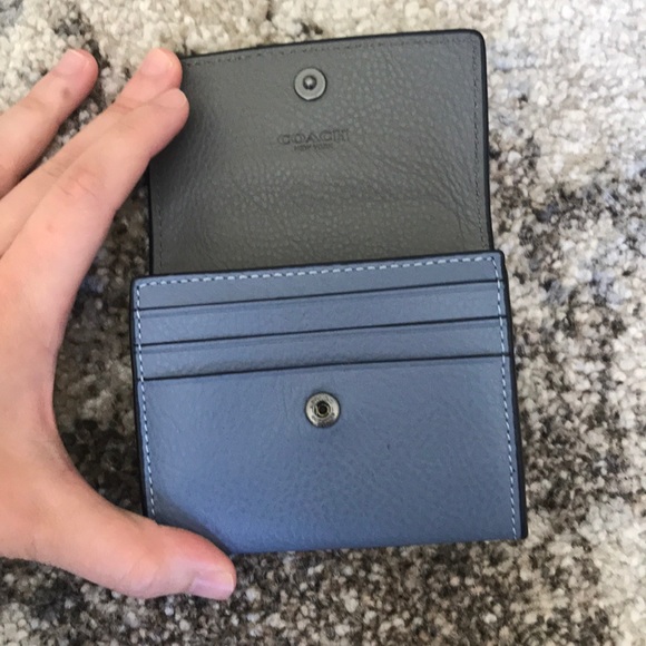 ❌SOLD on Ⓜ️❌Coach Coin Case W Card Slots - Picture 2 of 5